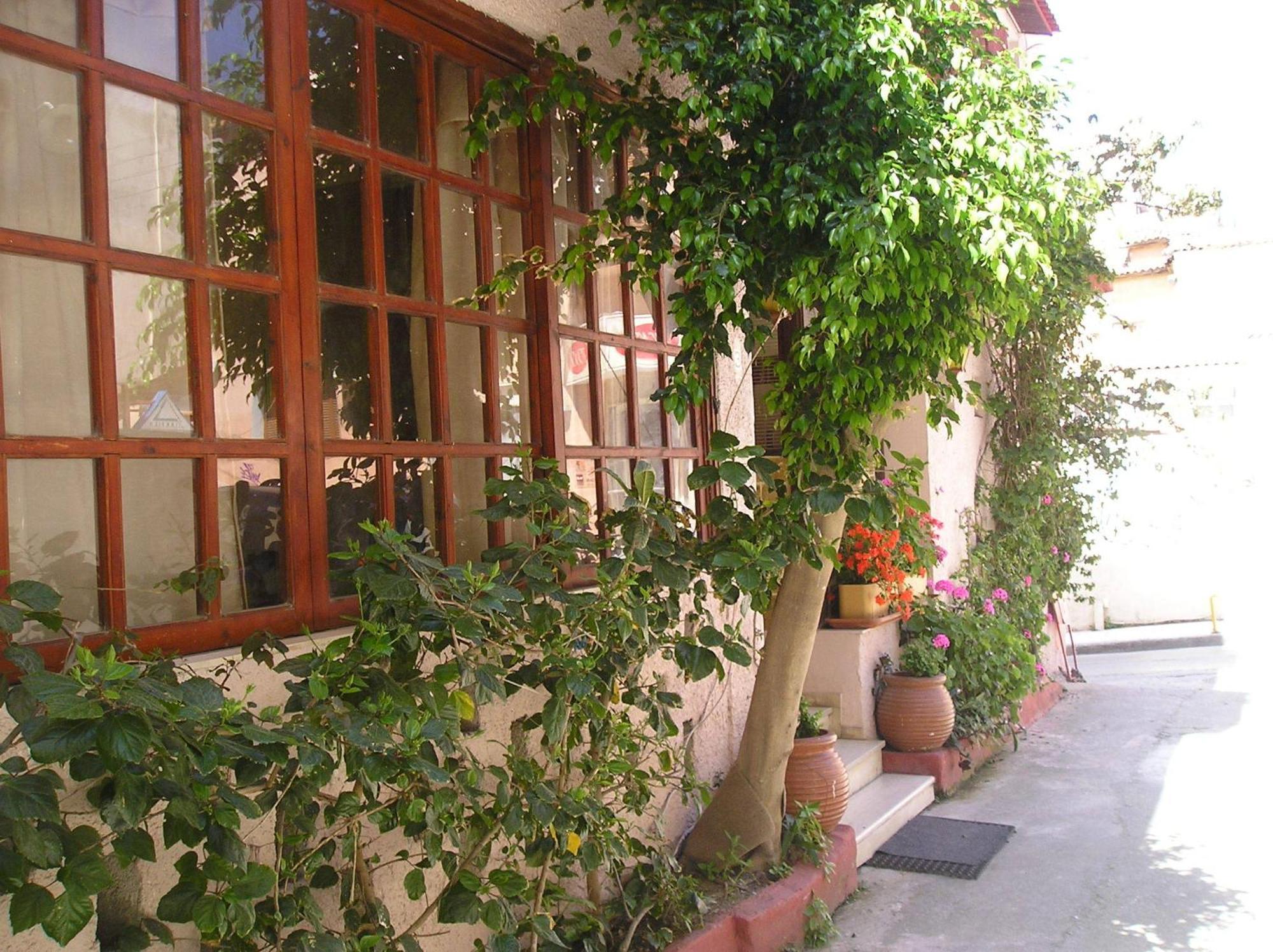 Tina Hotel Chania  Exteriör bild
